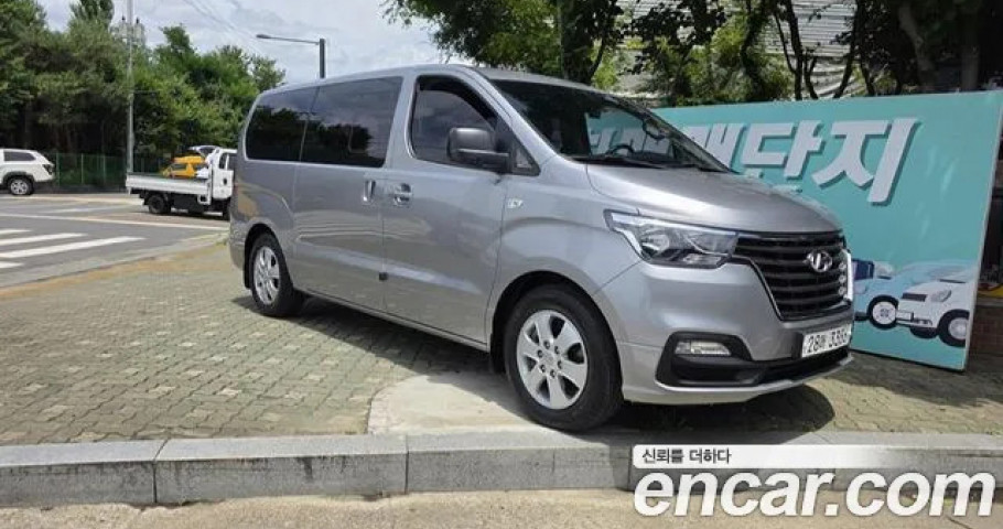 Hyundai Starex 