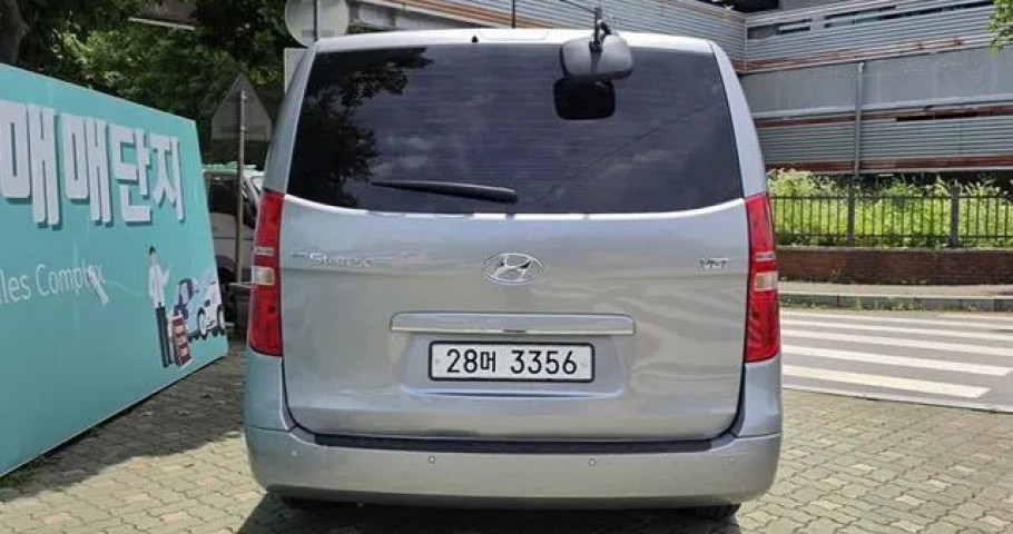 Hyundai Starex 