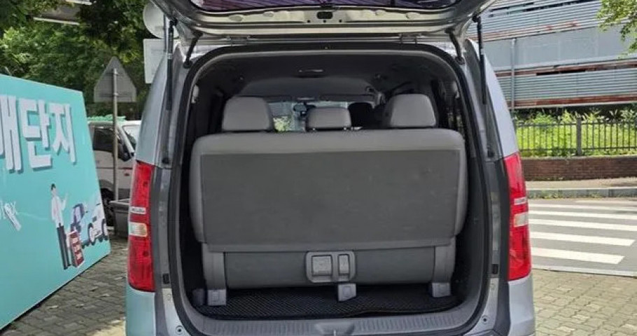 Hyundai Starex 