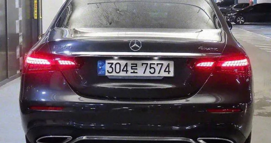 Mercedes-Benz E-Class 