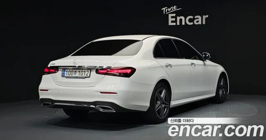 Mercedes-Benz E-Class 