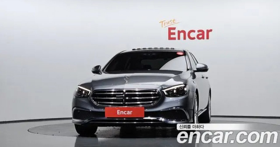 Mercedes-Benz E-Class 