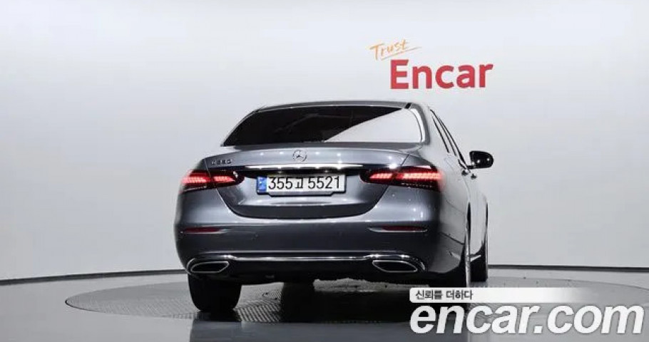 Mercedes-Benz E-Class 