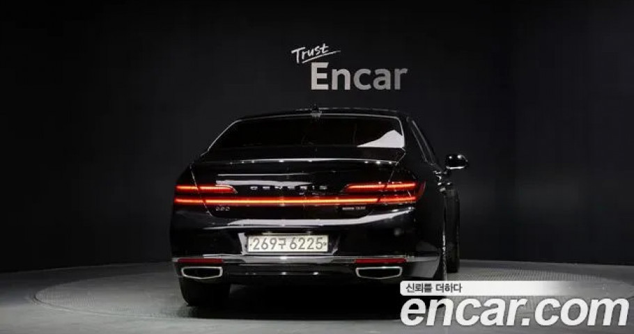 Genesis G90 