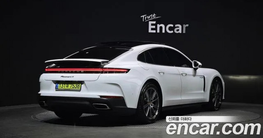 Porsche Panamera 