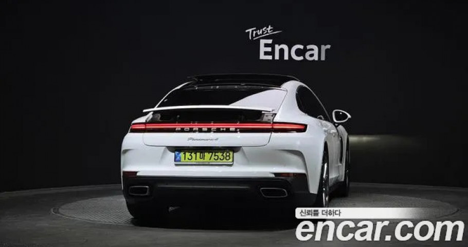 Porsche Panamera 