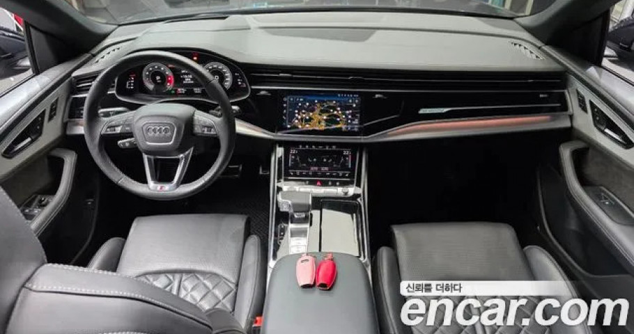 Audi Q8 