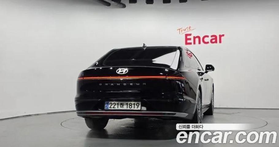 Hyundai Grandeur 