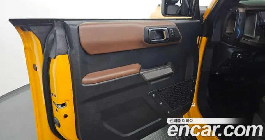 Ford Bronco 
