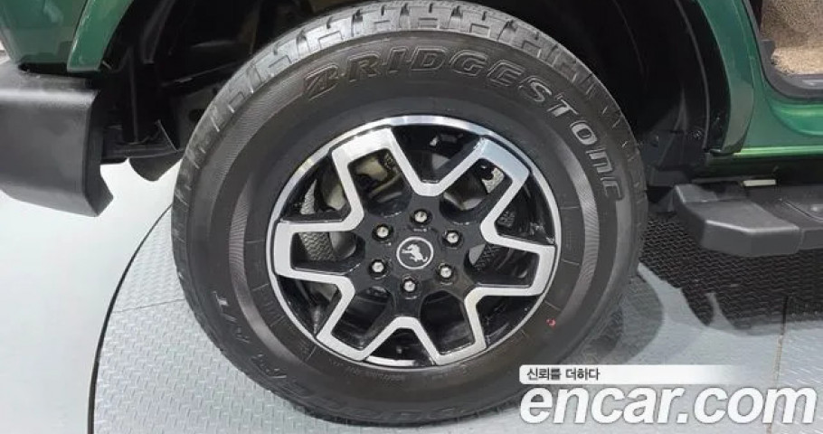 Ford Bronco 