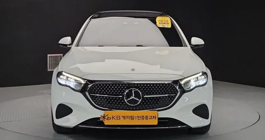 Mercedes-Benz E-Class 