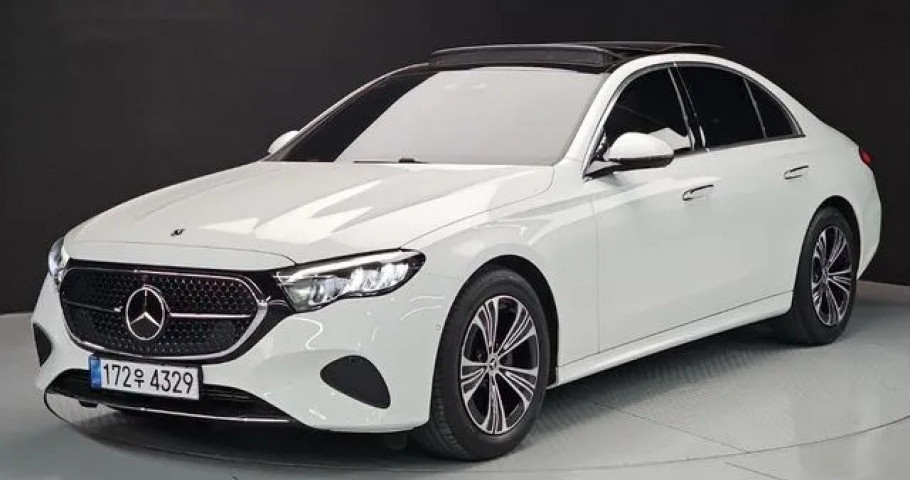 Mercedes-Benz E-Class 