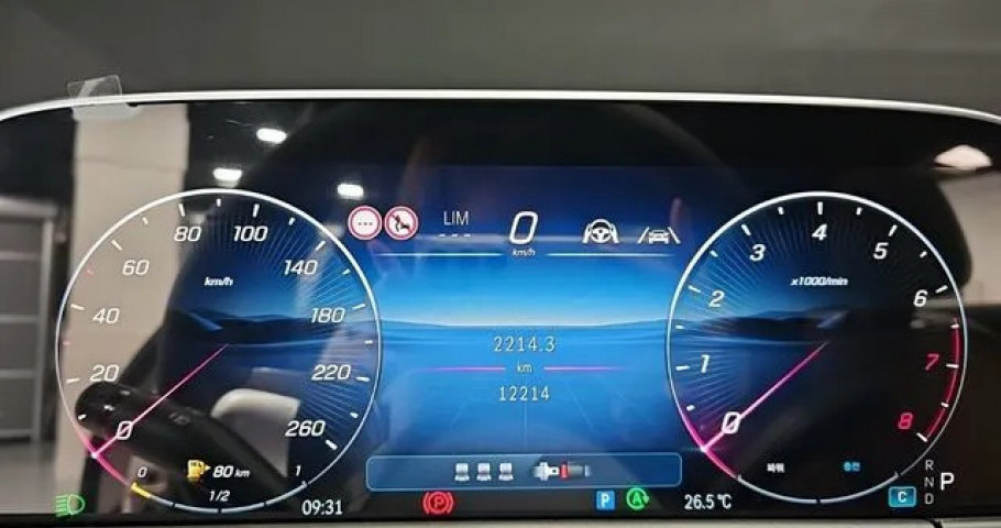 Mercedes-Benz E-Class 