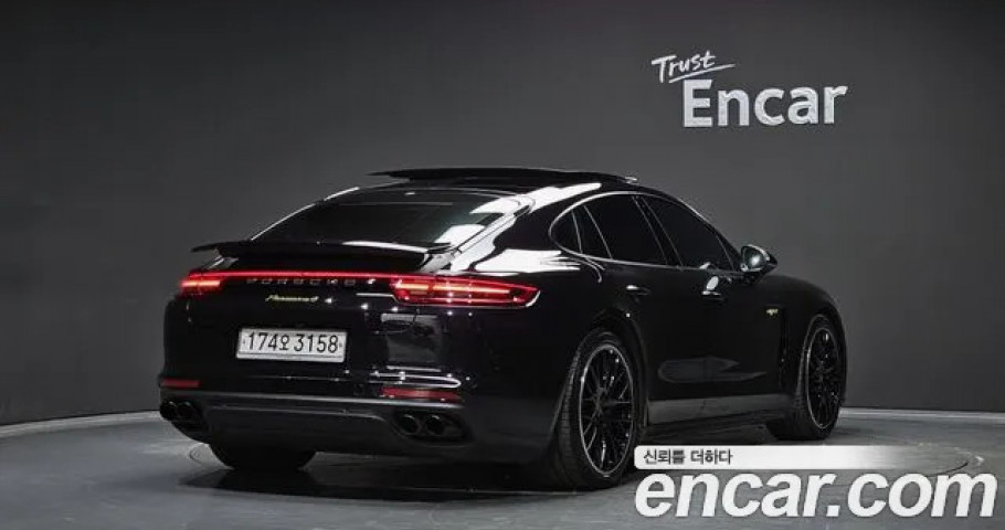 Porsche Panamera 