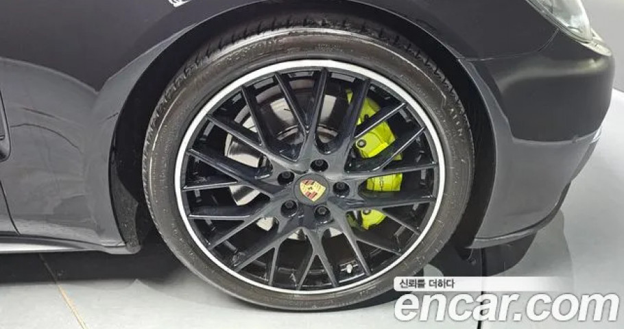 Porsche Panamera 