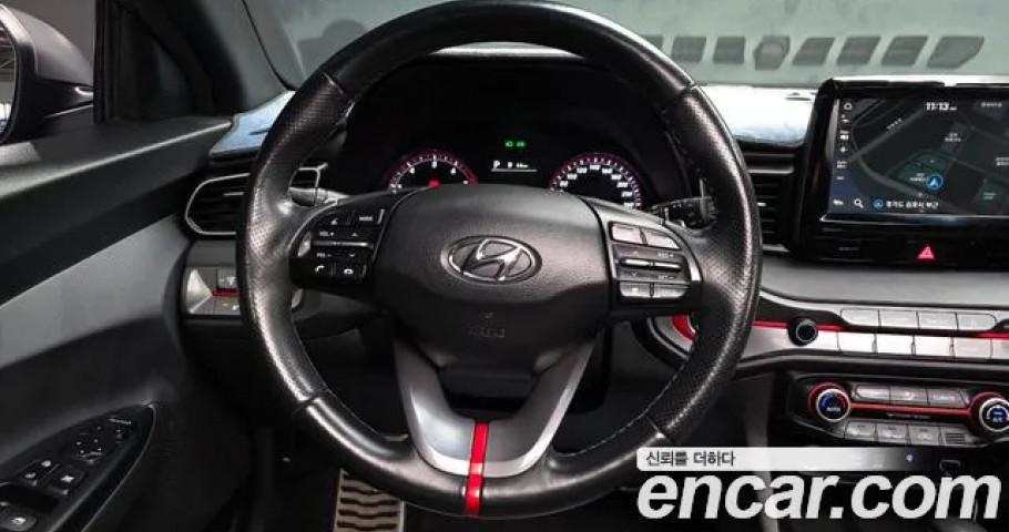 Hyundai Veloster 