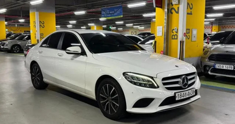 Mercedes-Benz C-Class 