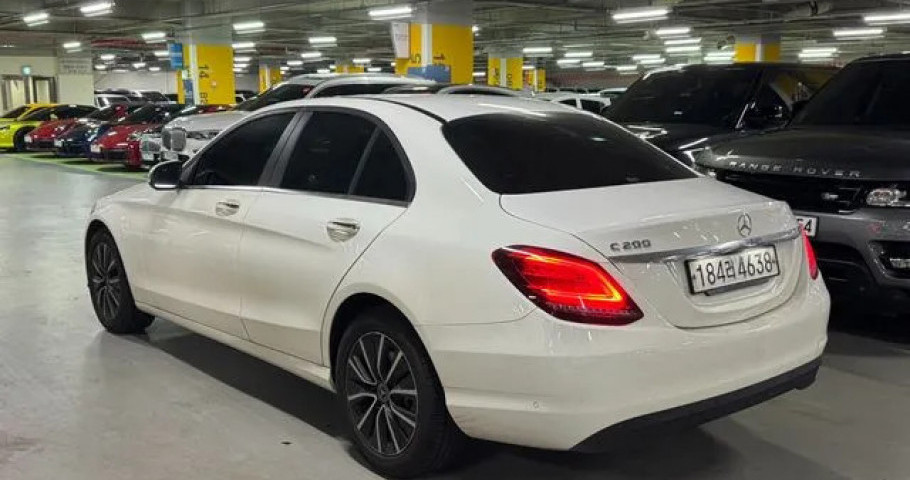 Mercedes-Benz C-Class 