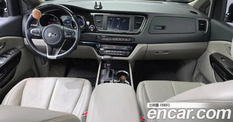 Kia Carnival 