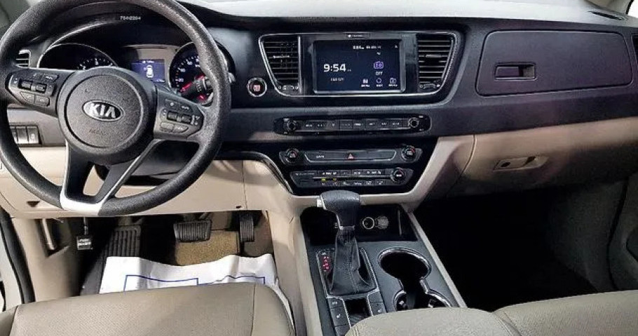 Kia Carnival 