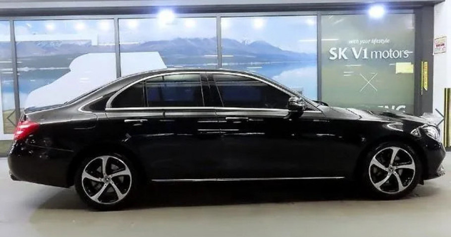 Mercedes-Benz E-Class 
