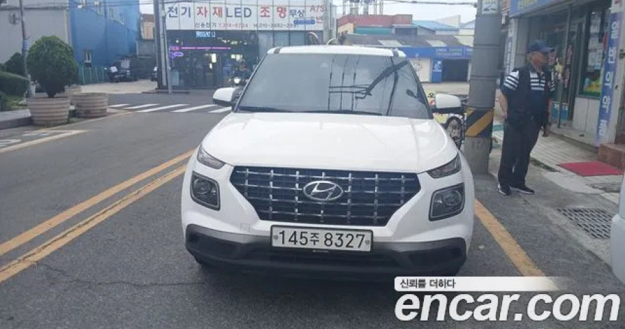 Hyundai Venue 