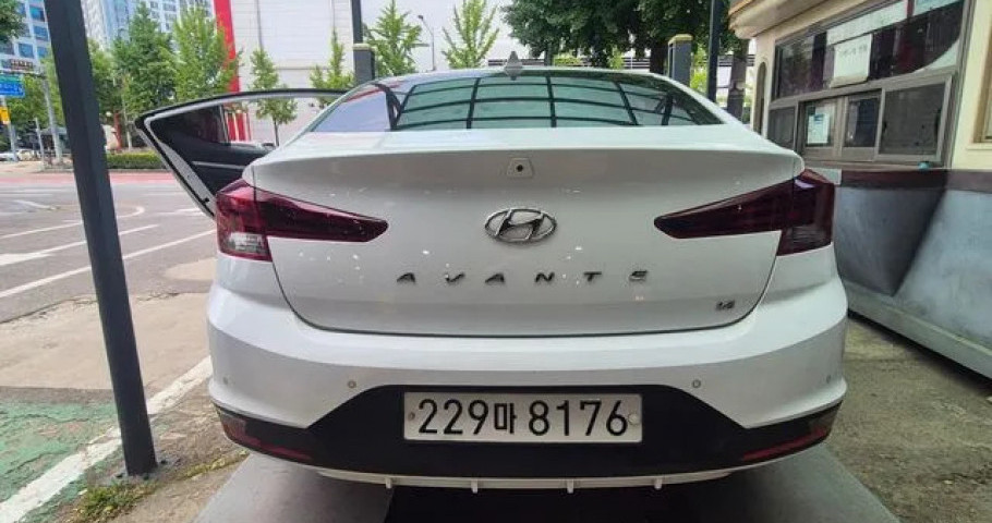 Hyundai Avante (Elantra) 