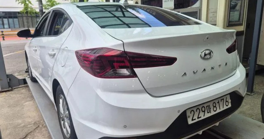 Hyundai Avante (Elantra) 