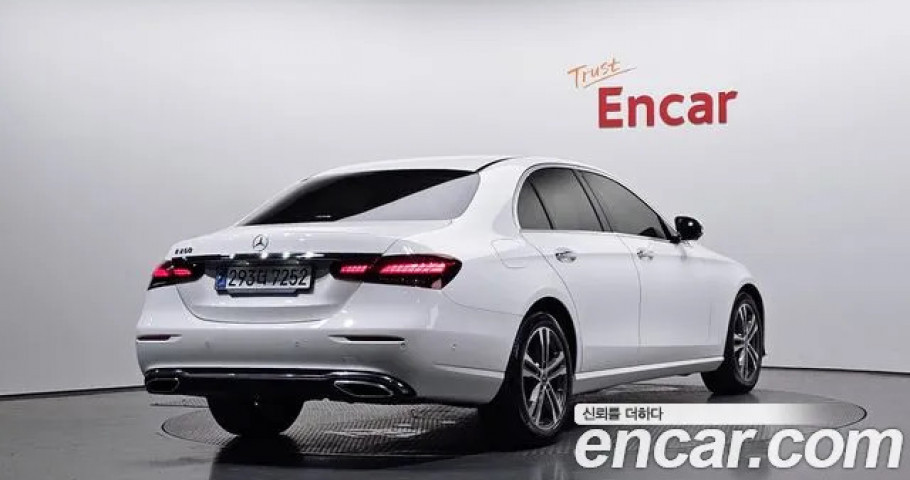 Mercedes-Benz E-Class 