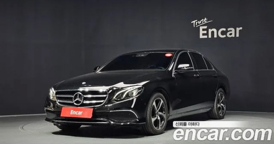 Mercedes-Benz E-Class 