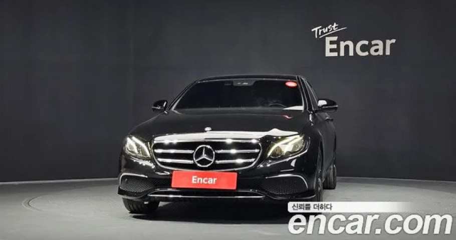 Mercedes-Benz E-Class 