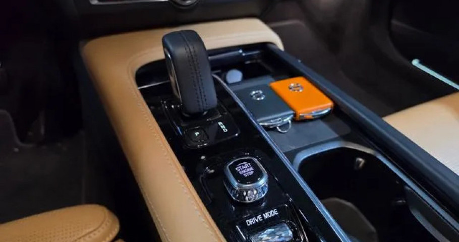 Volvo V90 