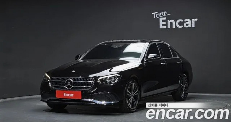 Mercedes-Benz E-Class 