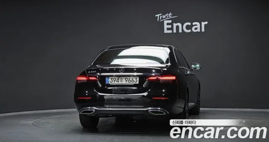 Mercedes-Benz E-Class 