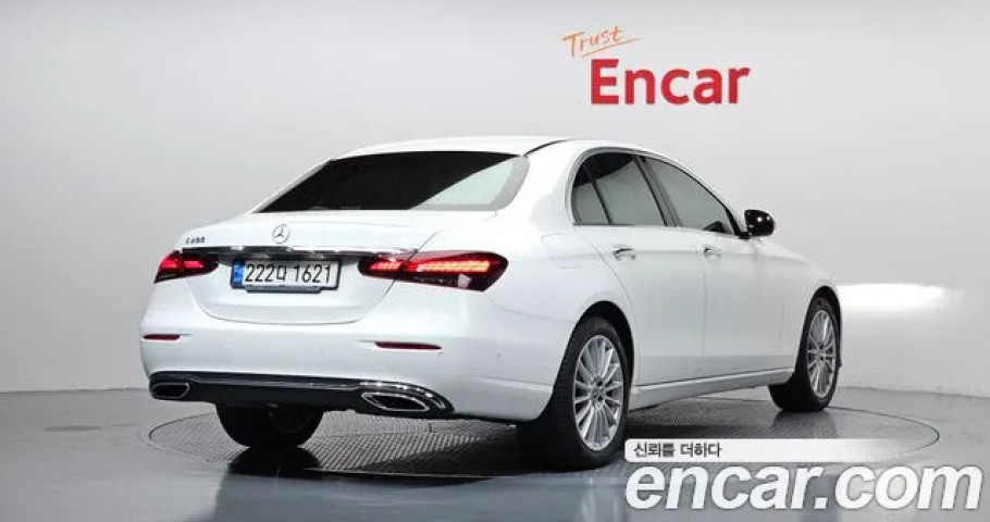 Mercedes-Benz E-Class 