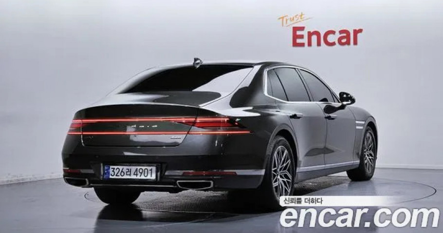 Genesis G90 