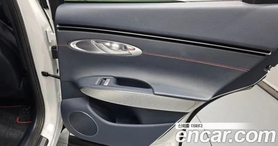 Genesis Gv70 