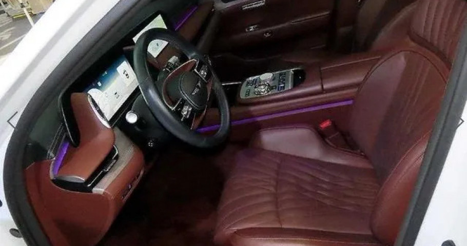Genesis G90 