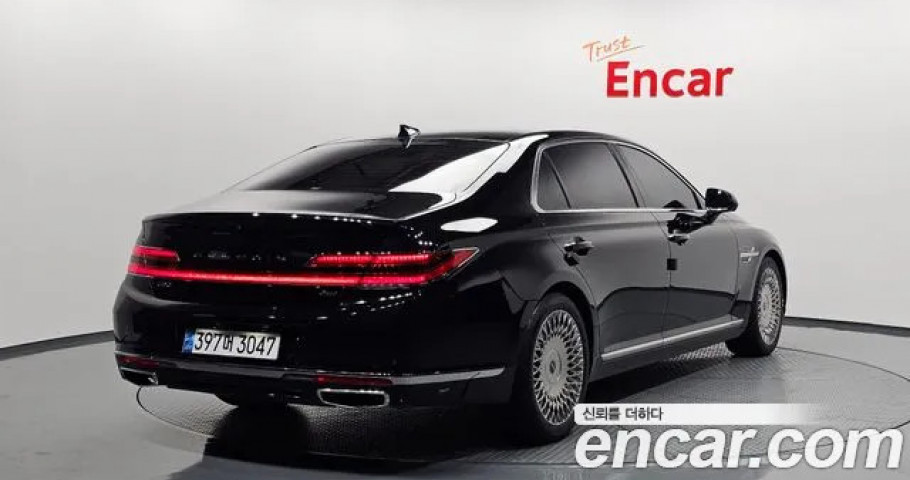 Genesis G90 