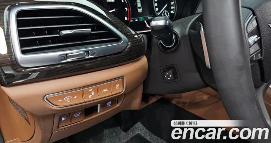 Genesis G90 