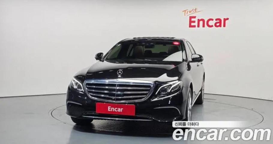 Mercedes-Benz E-Class 