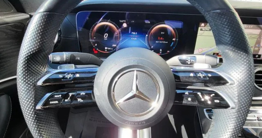 Mercedes-Benz E-Class 