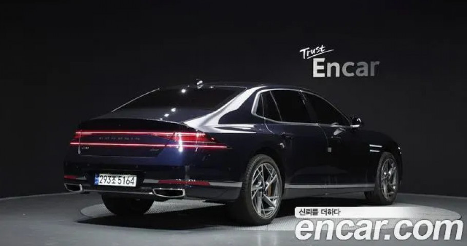 Genesis G90 