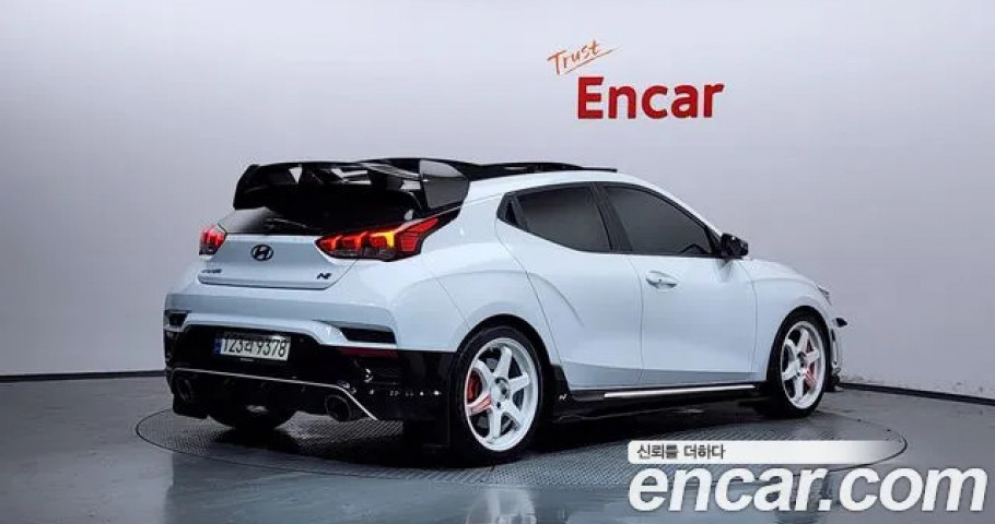 Hyundai Veloster 