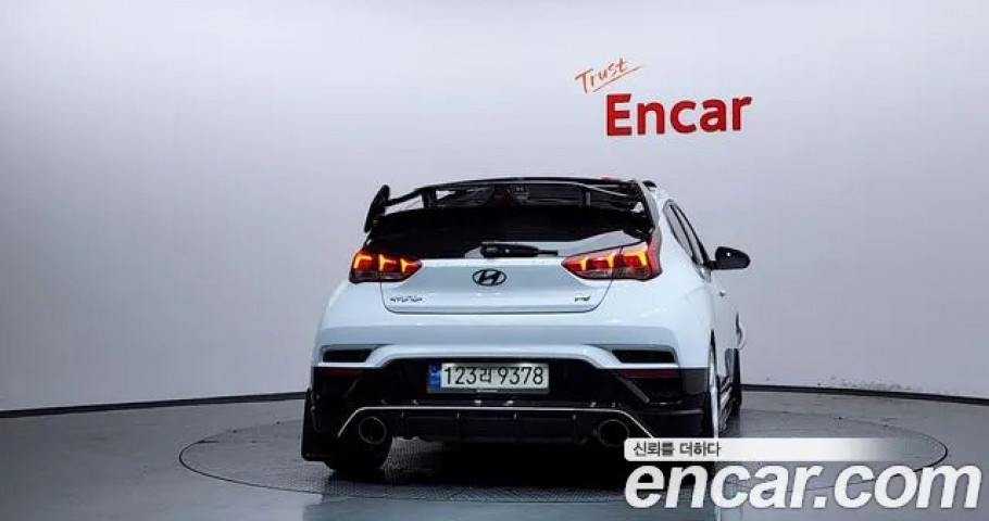 Hyundai Veloster 