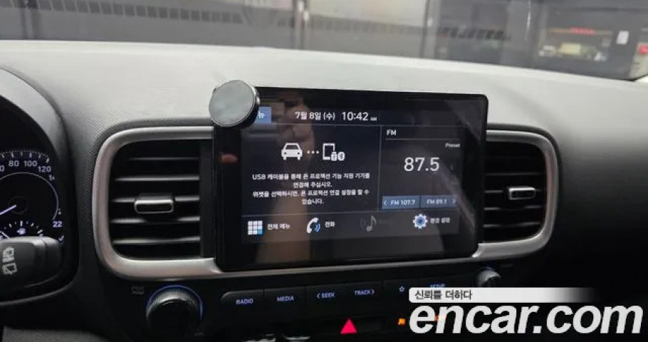 Hyundai Venue 