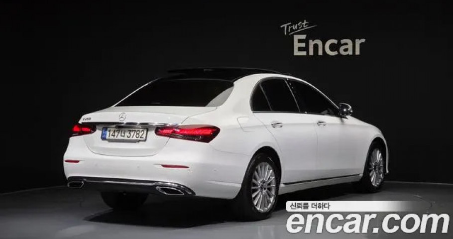 Mercedes-Benz E-Class 