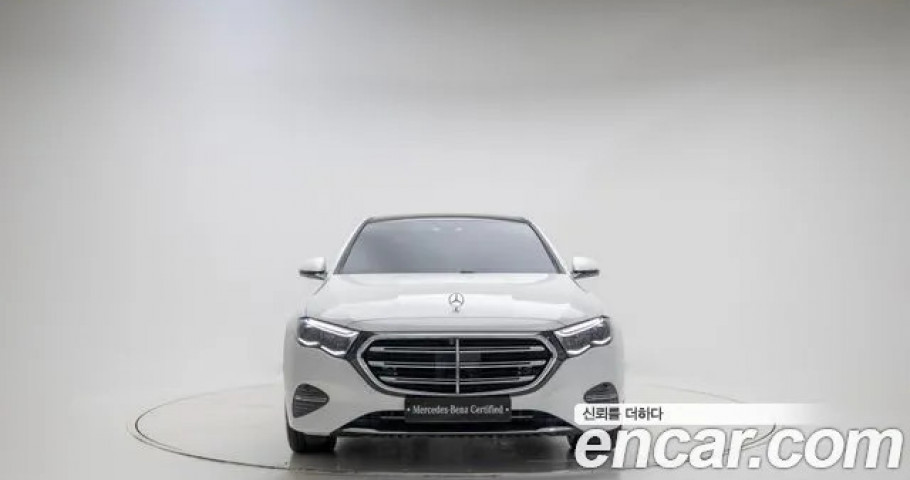 Mercedes-Benz E-Class 
