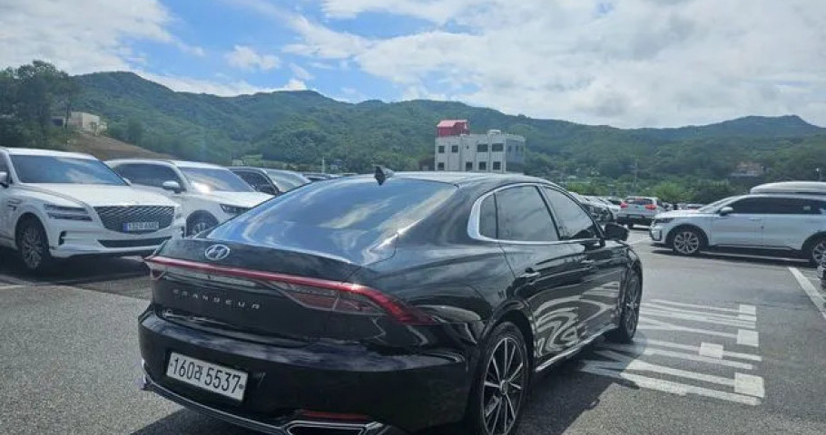 Hyundai Grandeur 