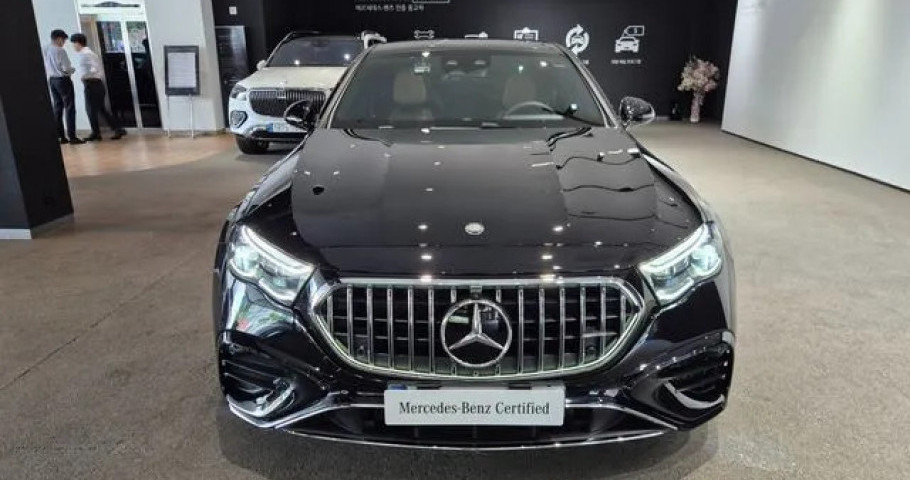 Mercedes-Benz E-Class 
